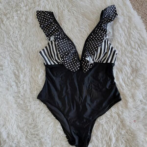 Charmo UPF 50 Black Ruffle Polka Dot One Piece  Swimsuit‎  Size XL NWT